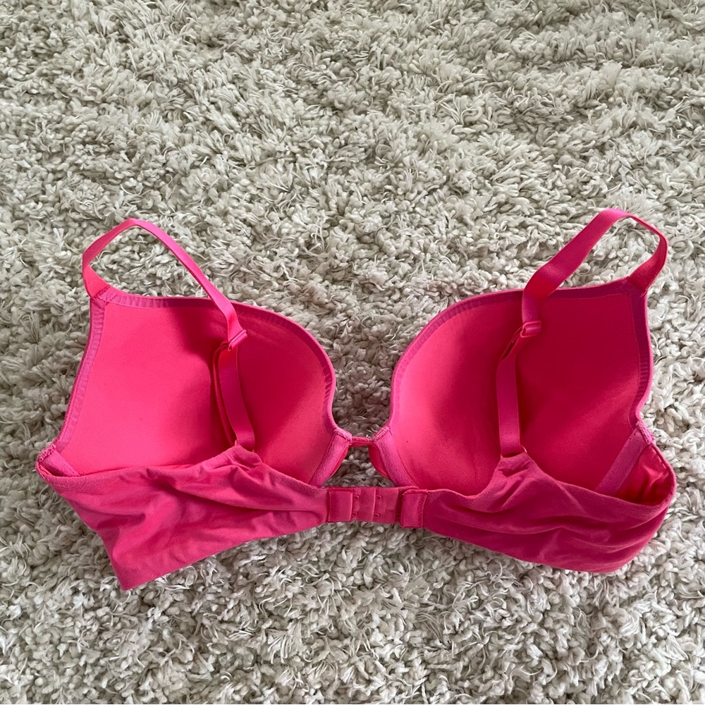 Victoria's Secret VS Hot Pink Pintucked Push-Up Plunge Bra Size 36DD - Picture 2 of 3